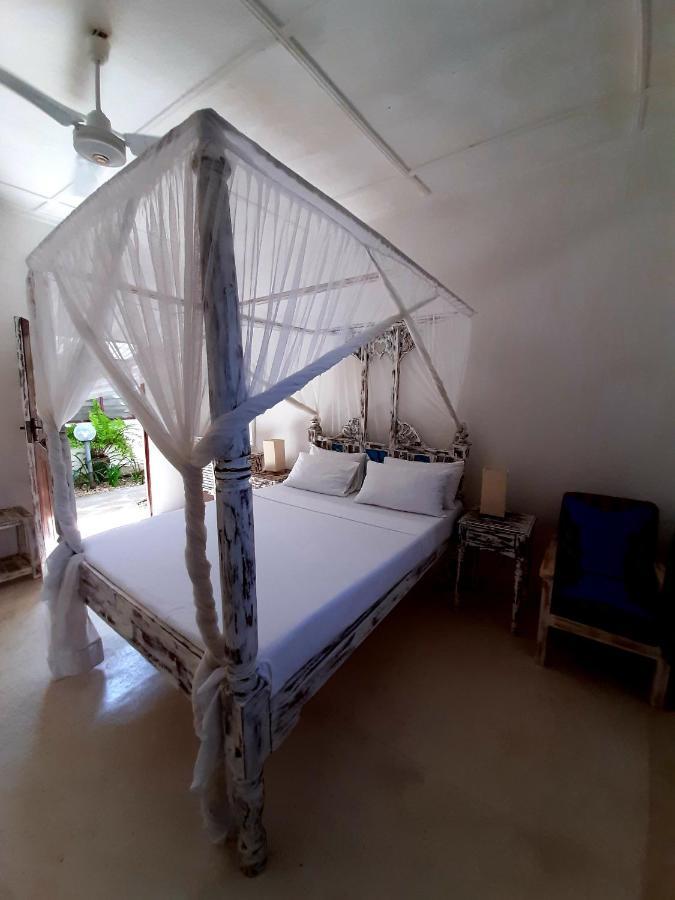 Seawhispers Inn Watamu Eksteriør bilde